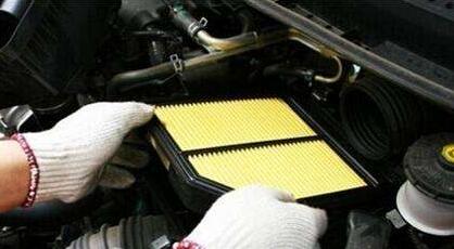 汽车空气滤清器的检查与维护